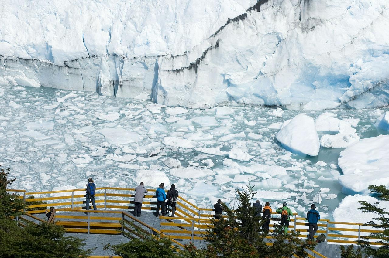 Perito Moreno Glacier with entrance to Glaciares National Park from El Calafate - Photo 4