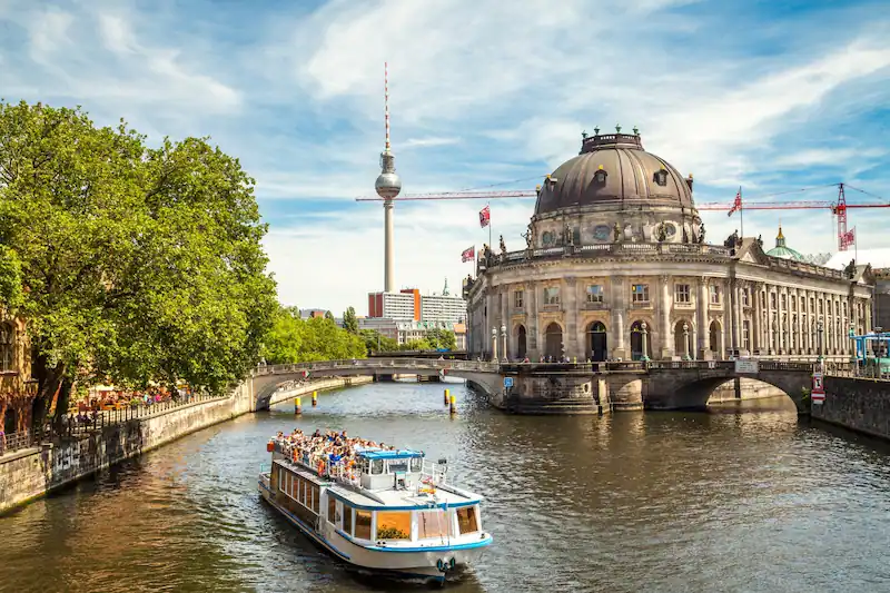 Berlin - Private Tour in Portuguese with a Local Friend - Photo 4