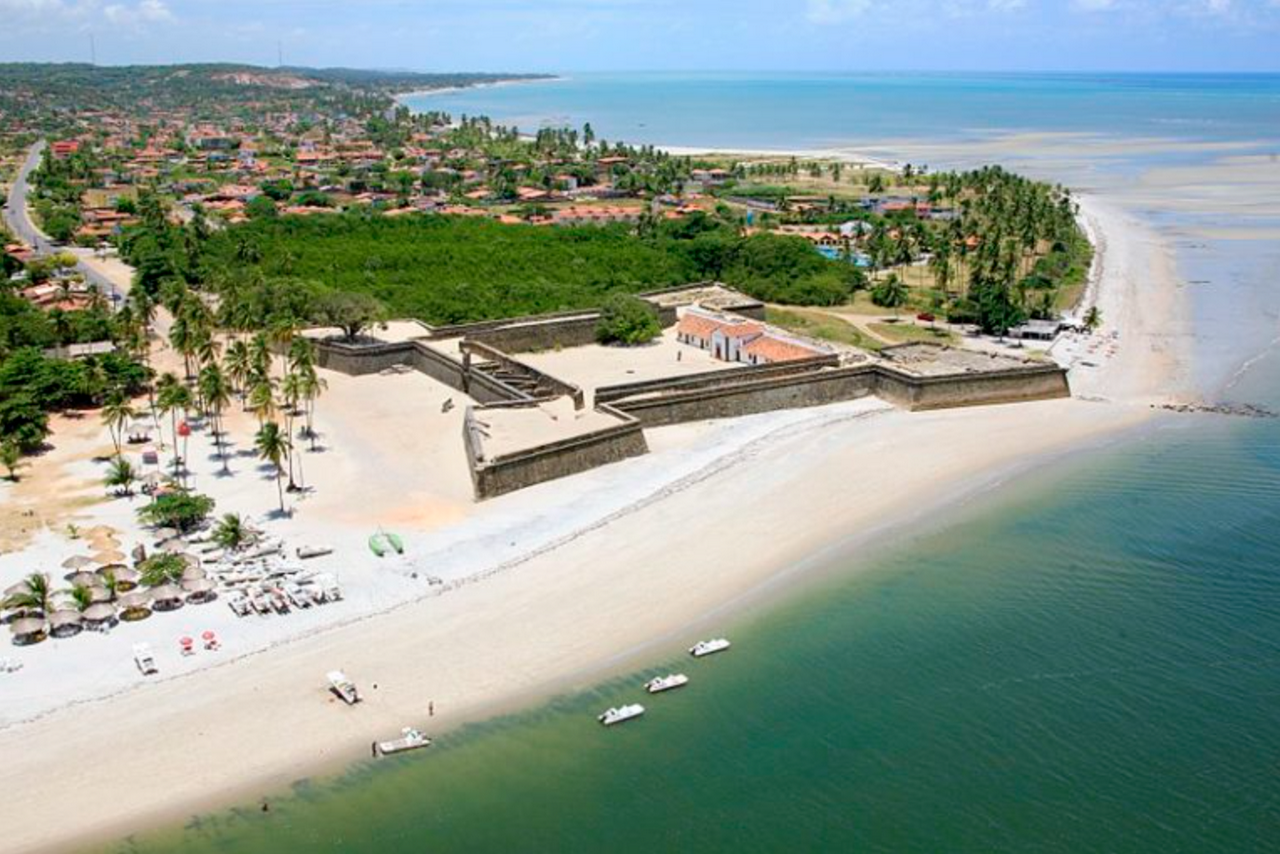 Captain's Beach and Crown of the Airplane Islands + Catamaran Tour - Photo 4