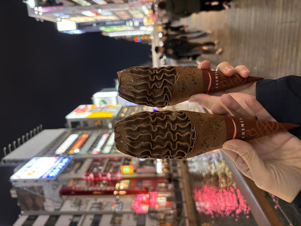 Descubra as ruas e comidas típicas de Osaka!  - Photo 2