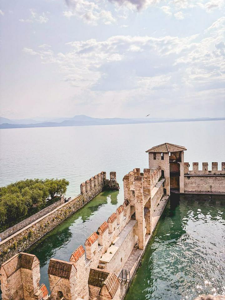 Tour por Sirmione com guia em português e fotos profissionais - Photo 4