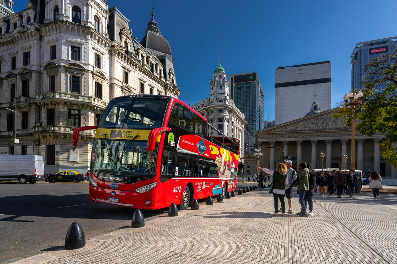 Combo: Brunch at El Gato Negro + 48-hour Bus Ticket - Photo 18