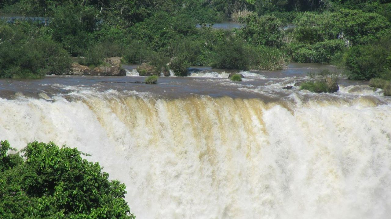 Explore Iguazu Falls in Brazil: An Unforgettable Experience - Photo 12