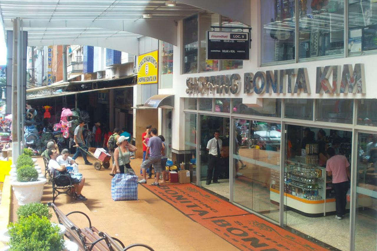 Shopping tour in Ciudad del Este, Paraguay - Photo 2