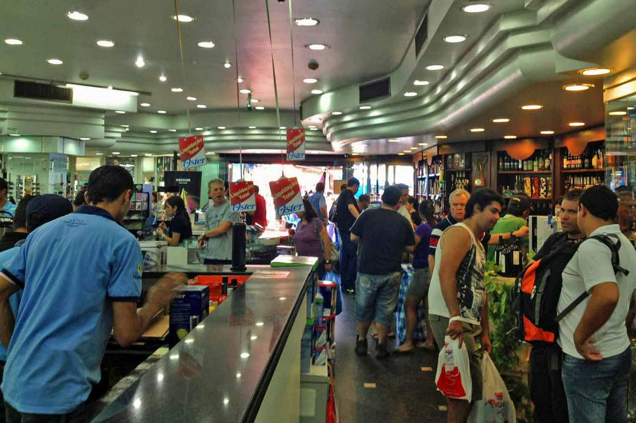 Shopping tour in Ciudad del Este, Paraguay - Photo 3