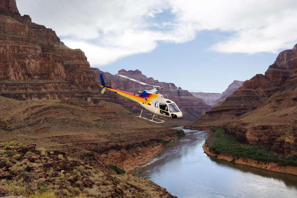 Ver o Grand Canyon e voo de helicóptero - Photo 10