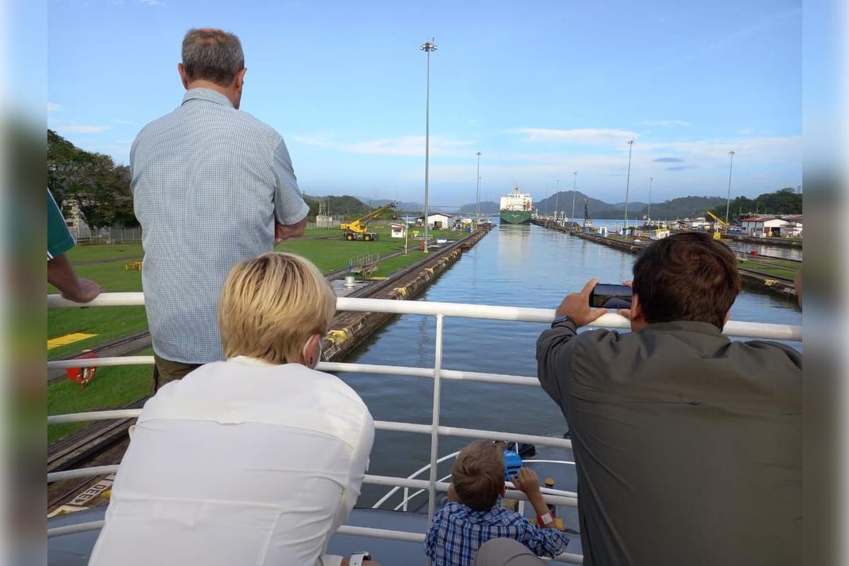 Panama Canal Partial Transit from Panama City Panama City Hotels - Photo 11