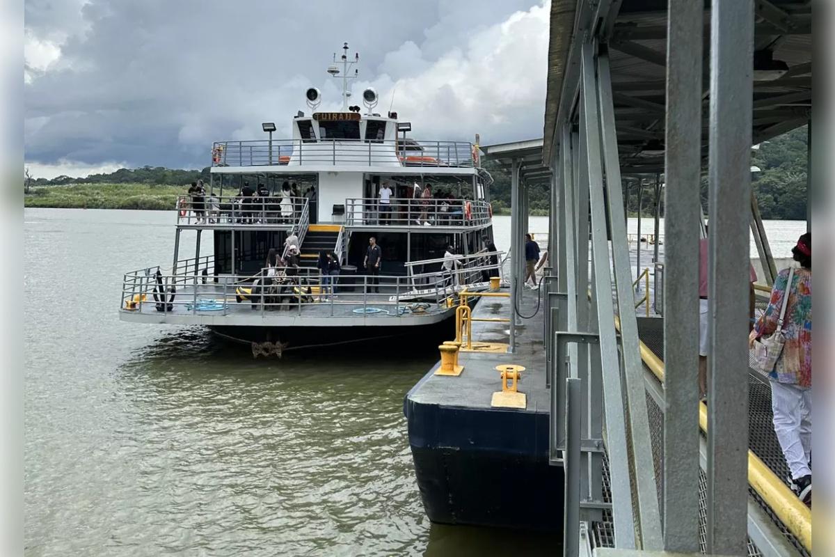 Panama Canal Partial Transit from Panama City Panama City Hotels - Photo 18
