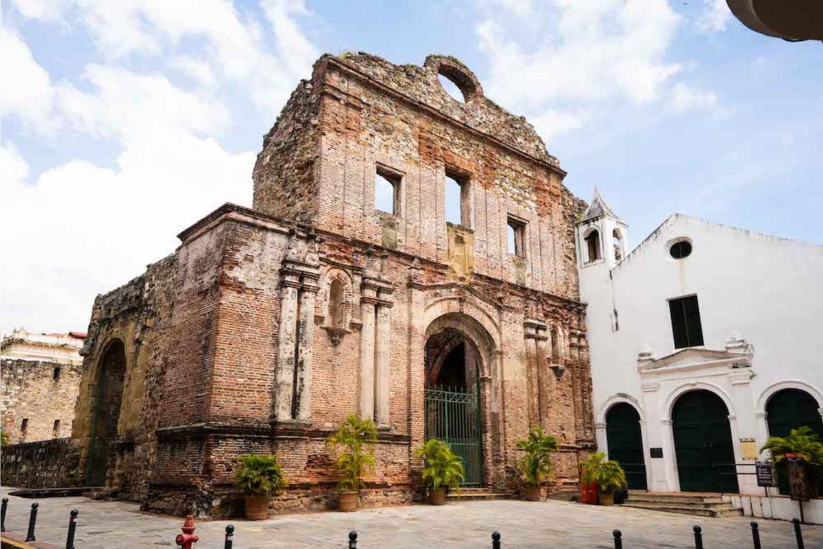 Half-day visit to Casco Antiguo, the Ruins of Panama Viejo and Amador - Photo 2
