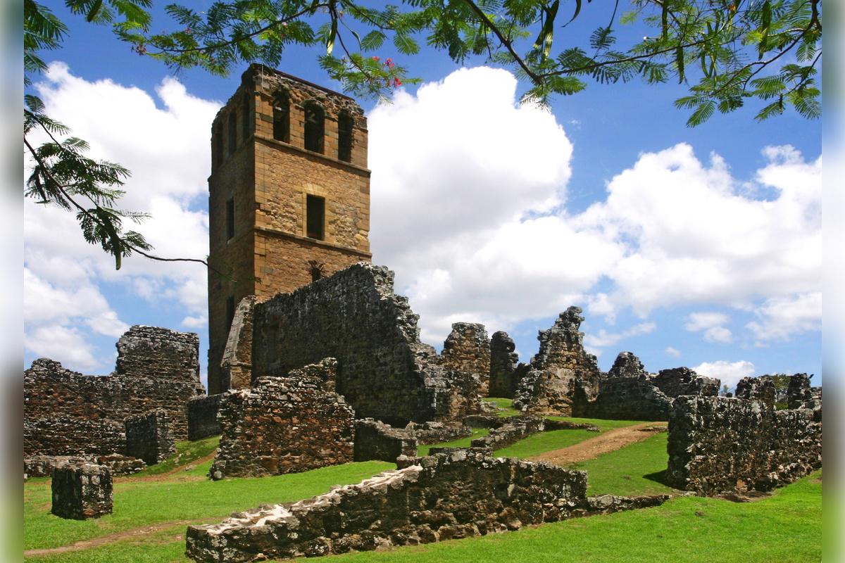 Half-day visit to Casco Antiguo, the Ruins of Panama Viejo and Amador - Photo 15