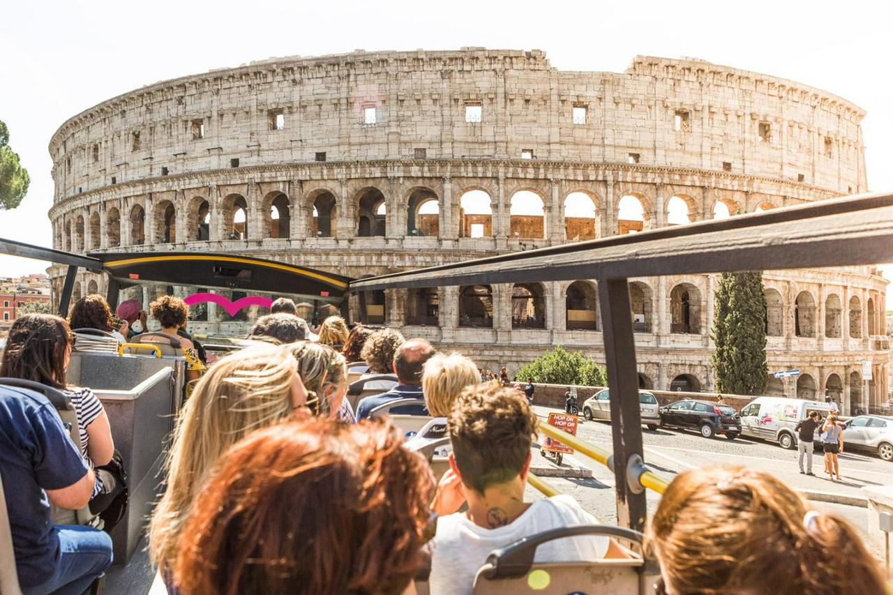 Hop on Hop off Bus - I Love Rome Tourist Bus - Photo 11