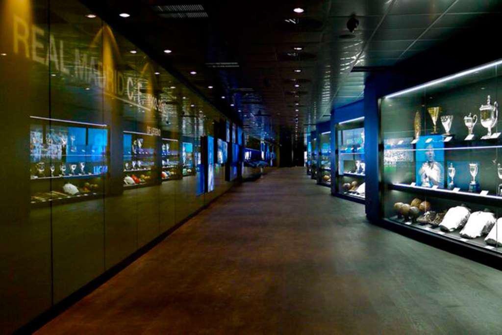Visita panorâmica de Madrid com visita ao Estádio Bernabeu - Photo 4