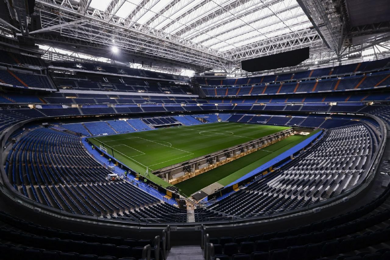 Visita panorâmica de Madrid com visita ao Estádio Bernabeu - Photo 11