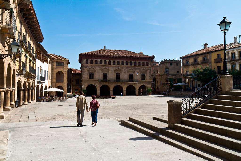 Lo mejor de Barcelona, ​​teleférico gratuito a Montjuic - Photo 4