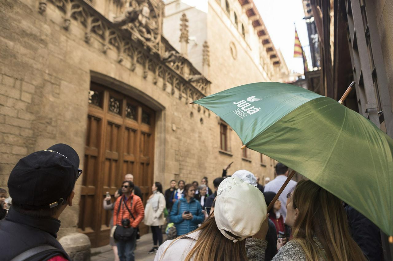 Lo mejor de Barcelona, ​​teleférico gratuito a Montjuic - Photo 14