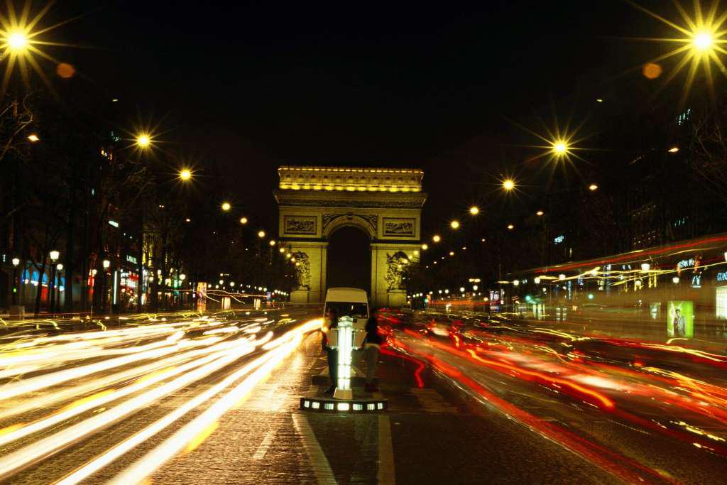 Paris night lights from an open-top bus - Photo 2