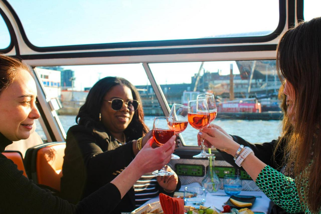 Amsterdam Canal Cruise with Cheese and Wine Tasting - Photo 8