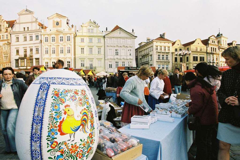 Prague City Tour with Vltava River Cruise - Photo 8