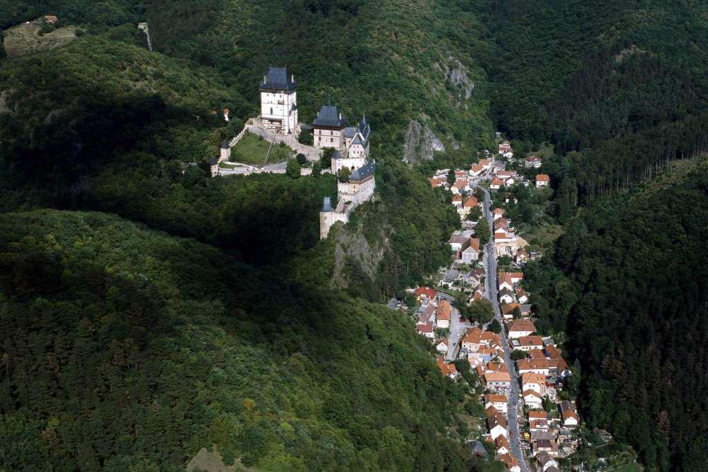 Karlstejn Castle Tour from Prague - Photo 4