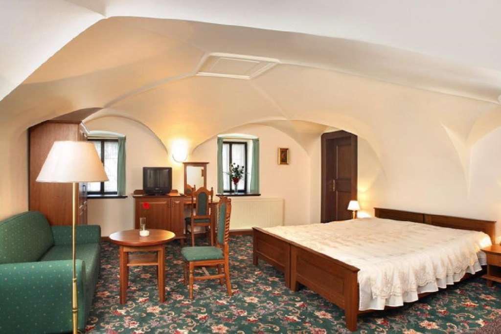 Cesky Krumlov - Two-day trip with lunch and accommodation - Photo 6
