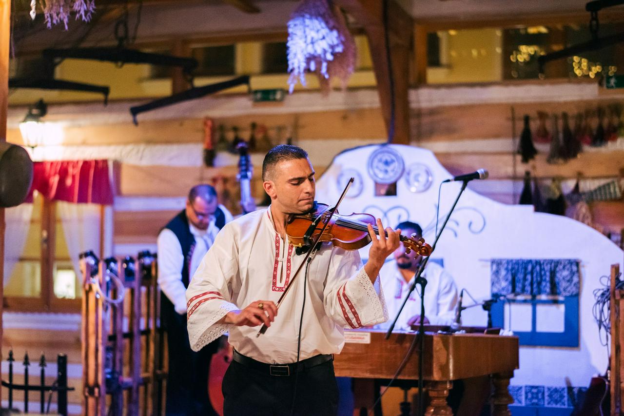 Folklore Festival with Dinner - Photo 7