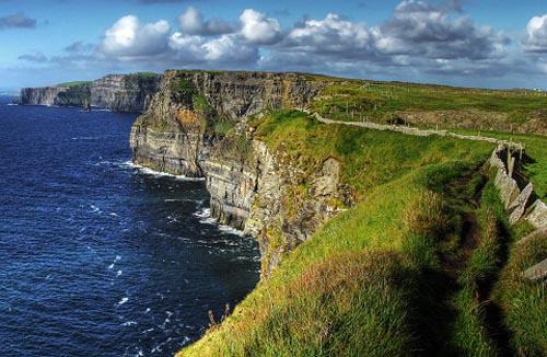 Cliffs of Moher, Doolin, Burren and Galway City - Photo 5