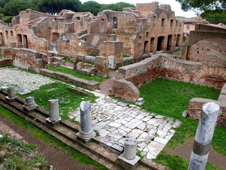 Tour em Inglês a Ostia Antica partindo de Roma - Photo 4