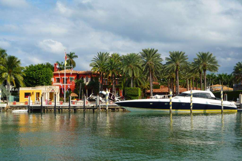 Biscayne Bay Boat Tour - Photo 6