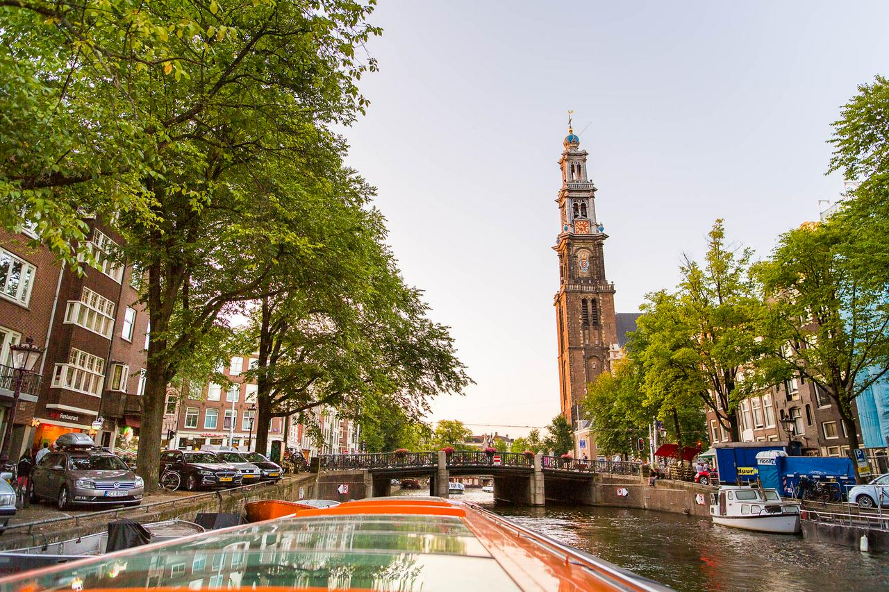 Amsterdam Pizza Dinner Cruise - Photo 12
