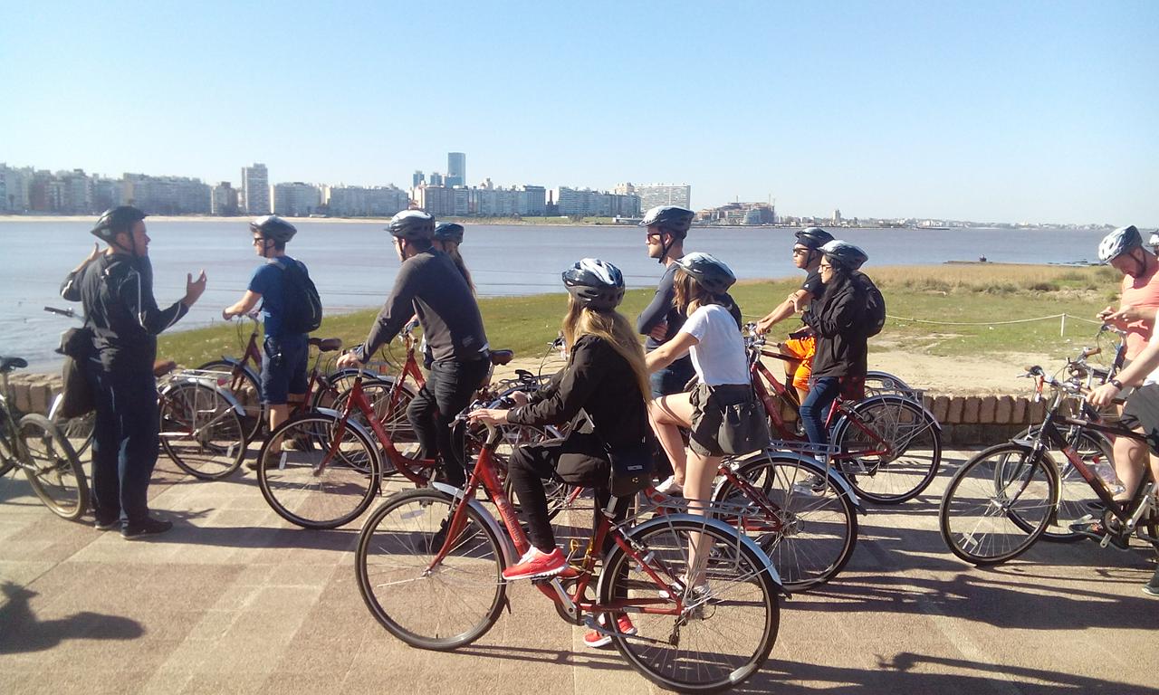 Montevideo Bike Tour - Photo 4