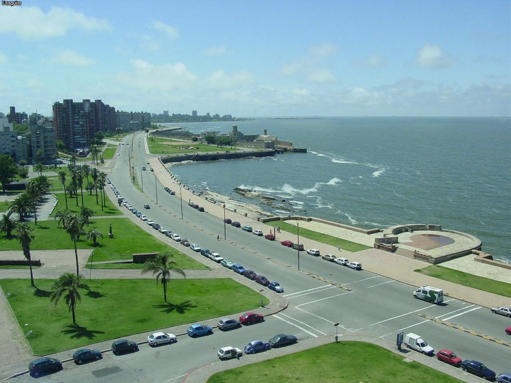 Montevideo Bike Tour - Photo 5