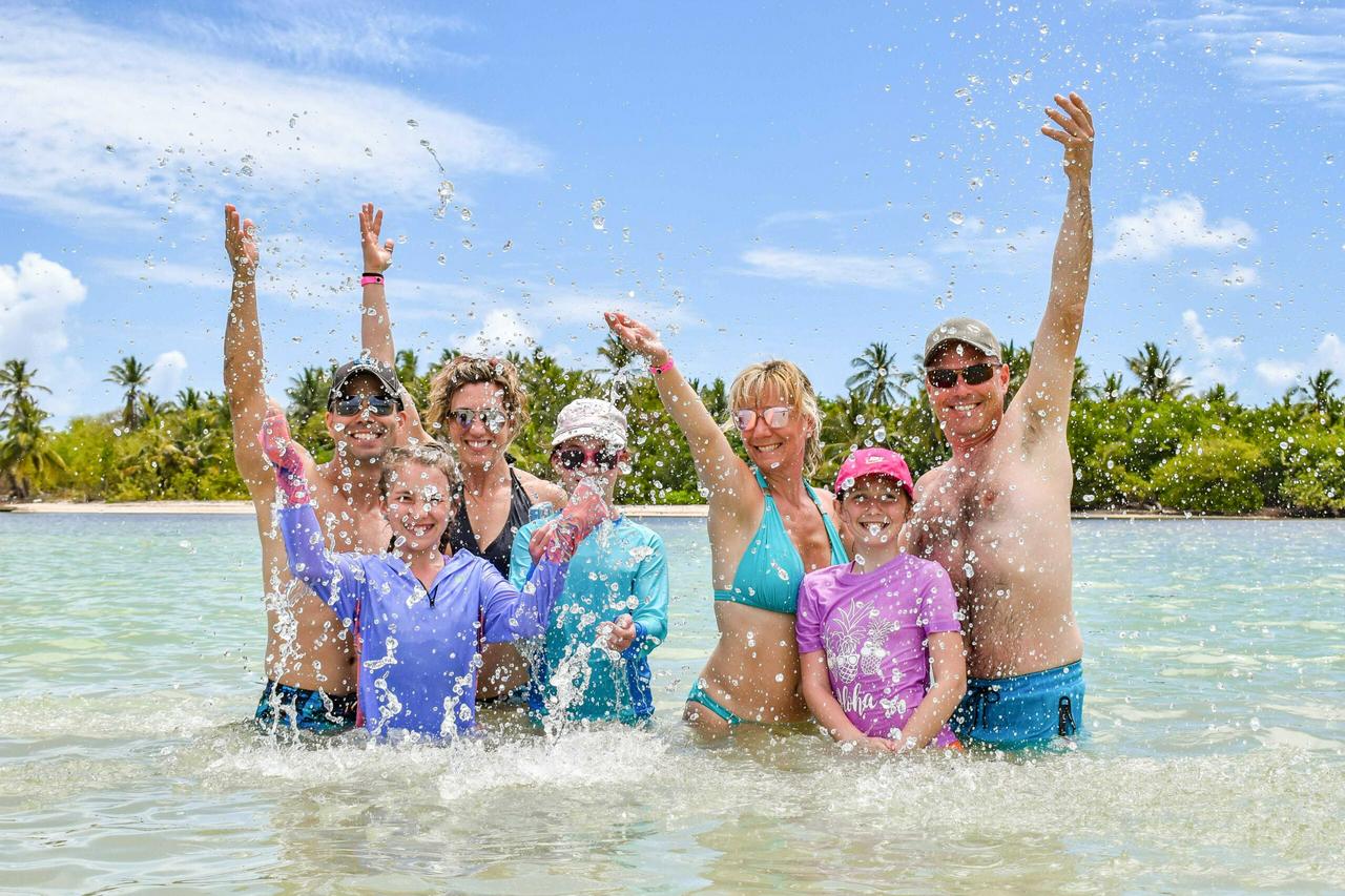 Festa no Barco: Catamarã + Piscina Natural + Snorkel em Punta Cana - Photo 2