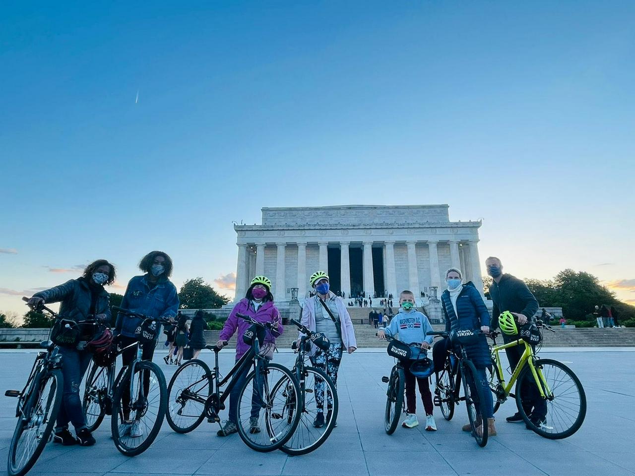 Excursão noturna de bicicleta pelos monumentos e memoriais - Photo 4