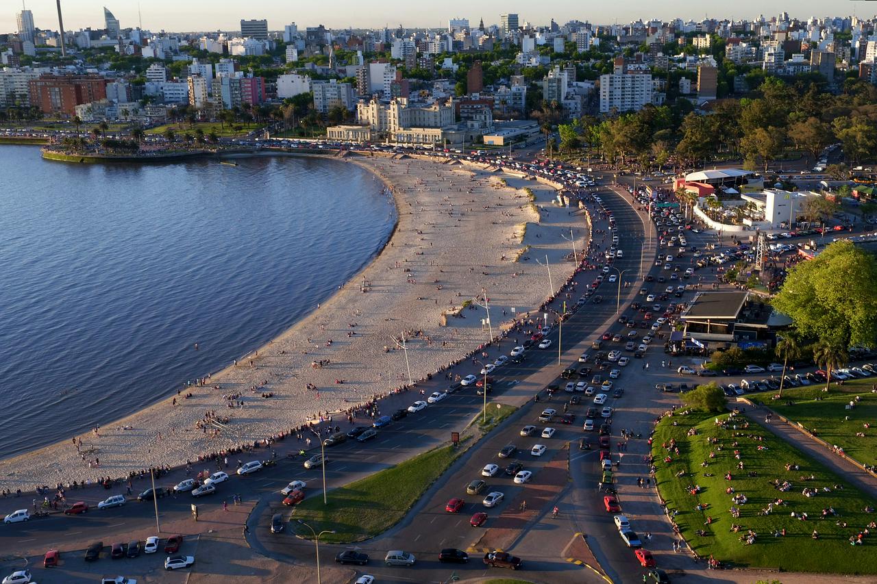 Complete city tour of Montevideo for passengers arriving by cruise ship - Photo 5