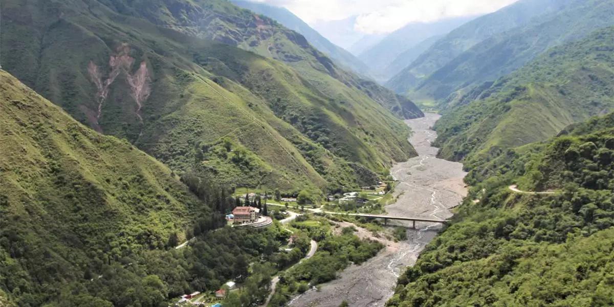 Lagoa Yala e fontes termais Reyes de Jujuy - Photo 4