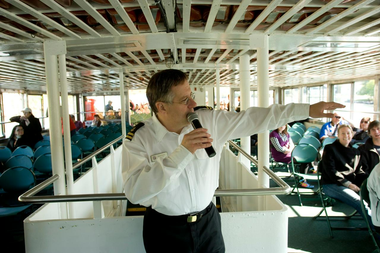 Harbor Lights Night Cruise - Photo 2