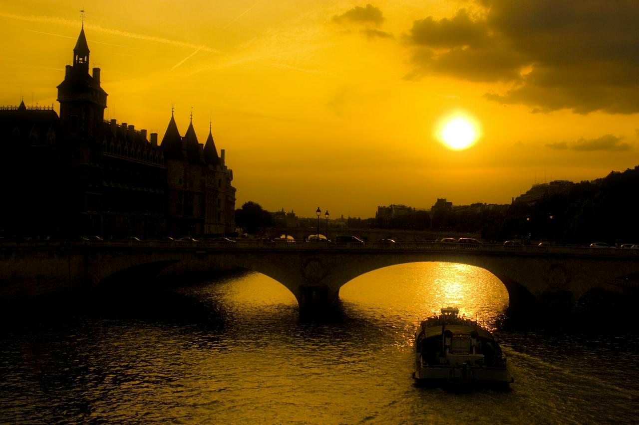 Ghosts, Legends and Mysteries - Paris Night Tour - Photo 2
