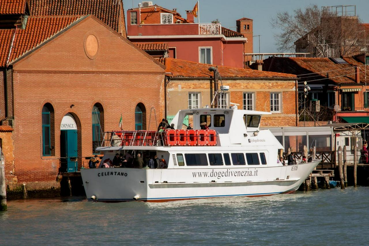 Burano and Murano with a visit to the San Marco glass factory - Photo 7