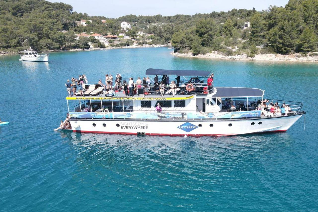 Lagoa Azul, naufrágio e cruzeiro Solta com almoço e bebidas ilimitados saindo de Split - Photo 6