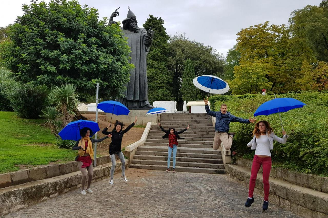 Excursão a pé para grupos pequenos à cidade velha de Split - Photo 2