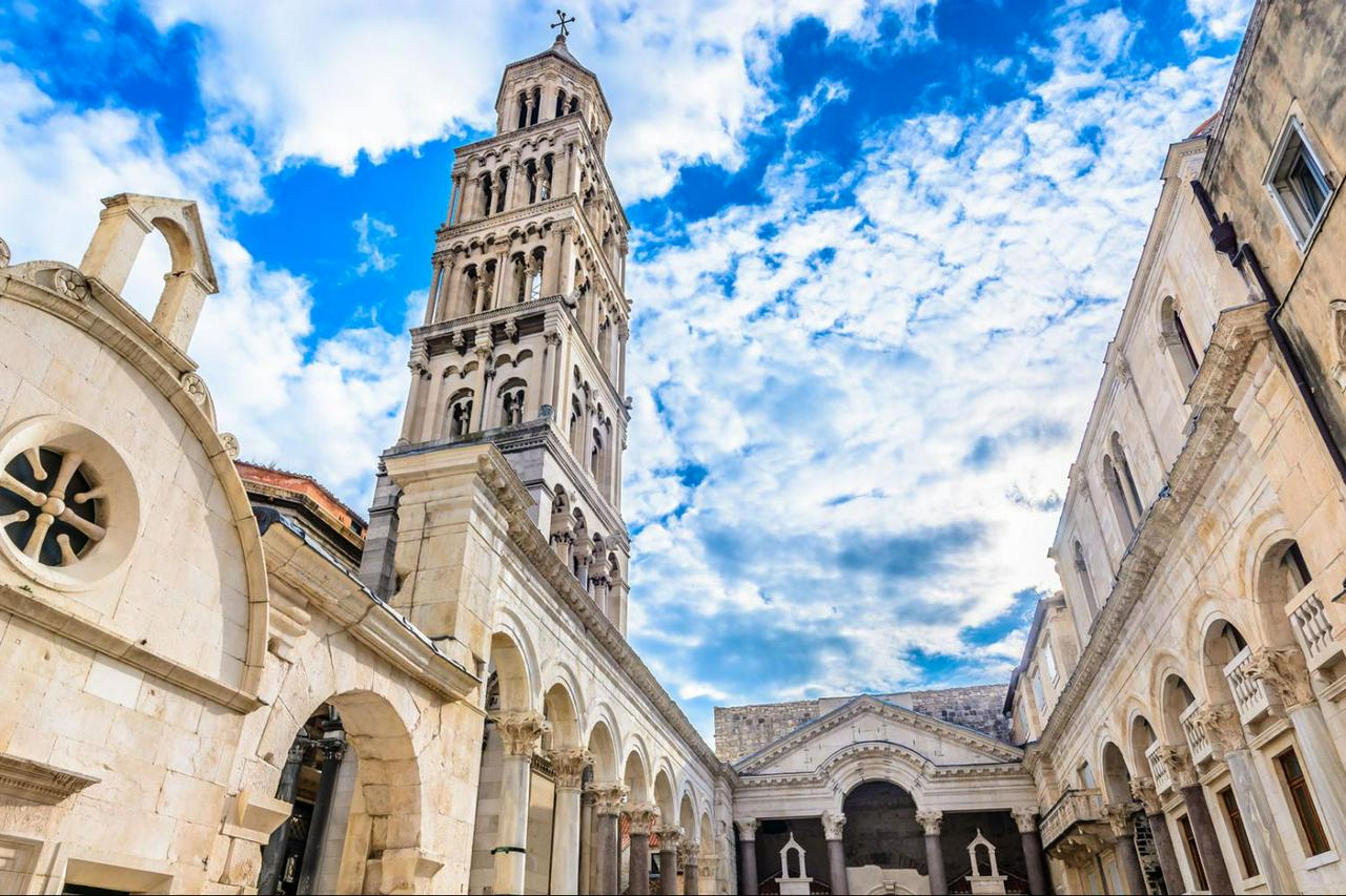 Excursão a pé para grupos pequenos à cidade velha de Split - Photo 3