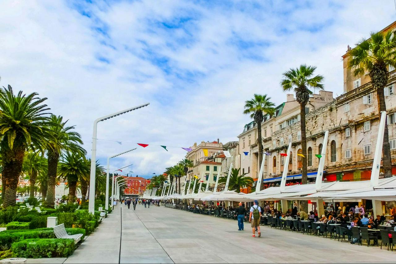Excursão a pé para grupos pequenos à cidade velha de Split - Photo 6