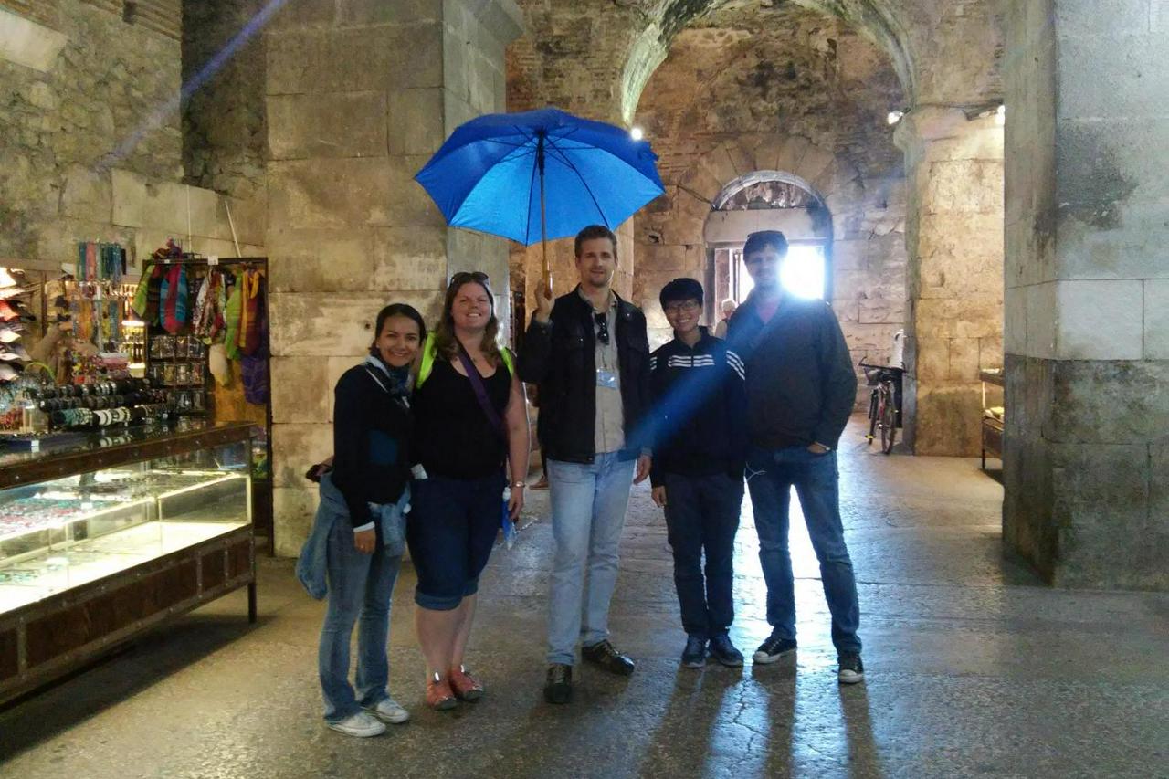 Excursão a pé para grupos pequenos à cidade velha de Split - Photo 7
