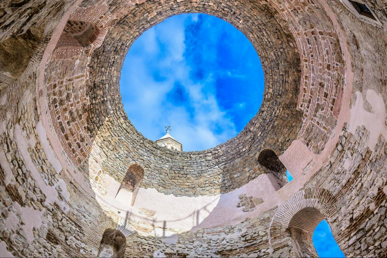 Excursão a pé para grupos pequenos à cidade velha de Split - Photo 8