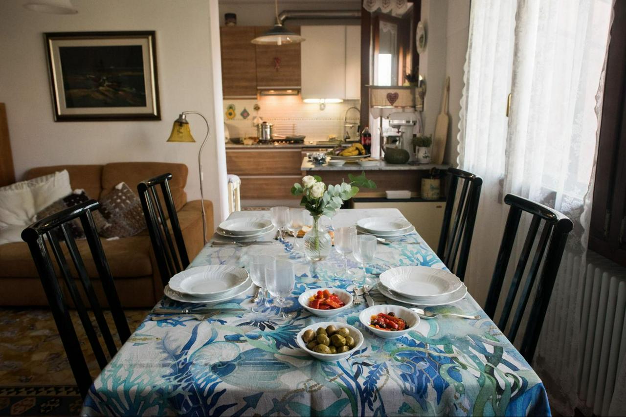 Almoço com família italiana com demonstração de culinária e vinhos incluídos em Veneza - Photo 6