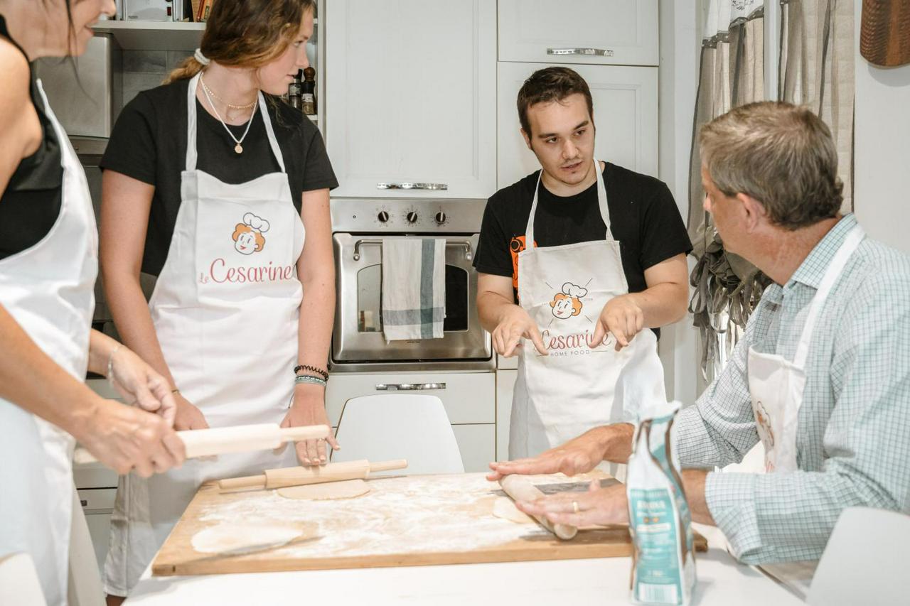 Aula de massa fresca em pequenos grupos na casa de um morador local em Sorrento, com almoço incluído - Photo 7
