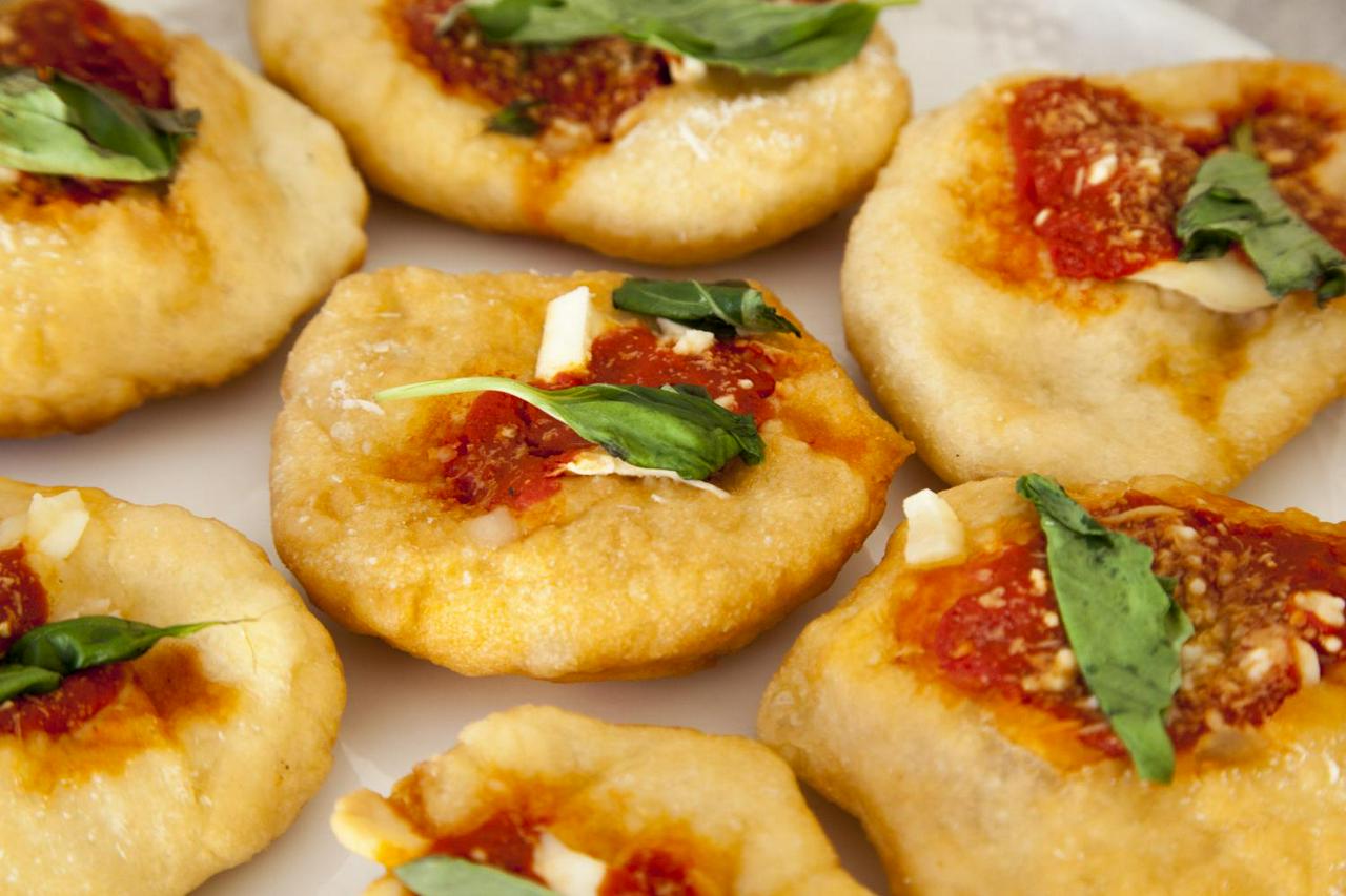 Pizza para pequenos grupos e aula de Tiramisú na casa de um morador local com almoço em Lucca - Photo 3