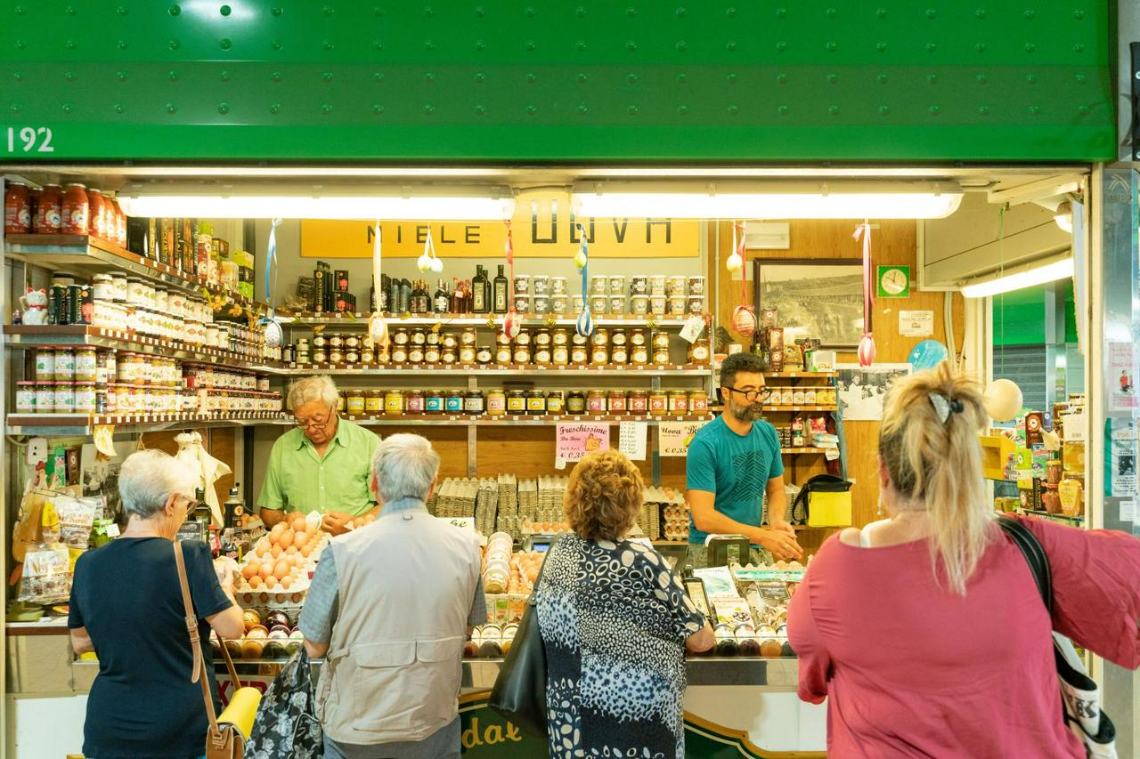 Excursão gastronômica de rua para pequenos grupos em Pisa com um especialista em culinária local - Photo 3