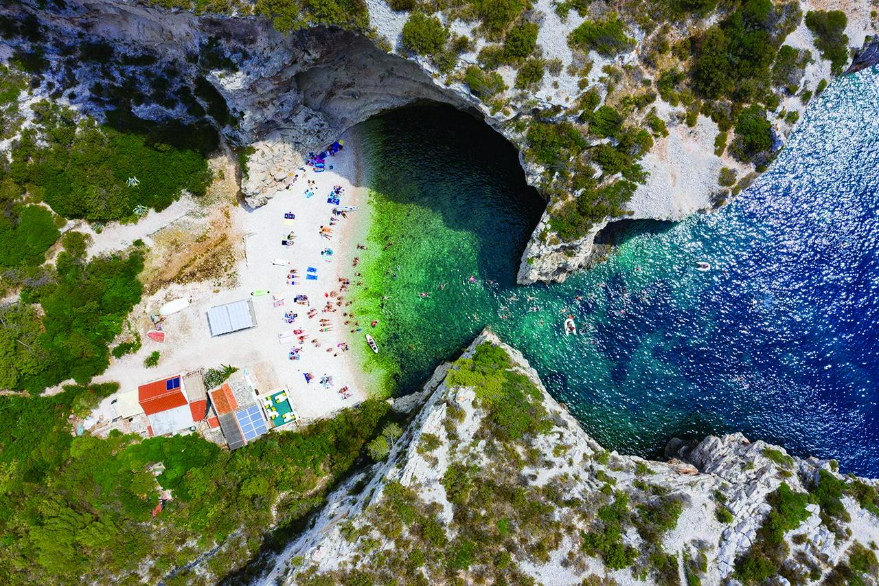 Excursão para grupos pequenos em cavernas azuis, Vis e Hvar - Photo 5