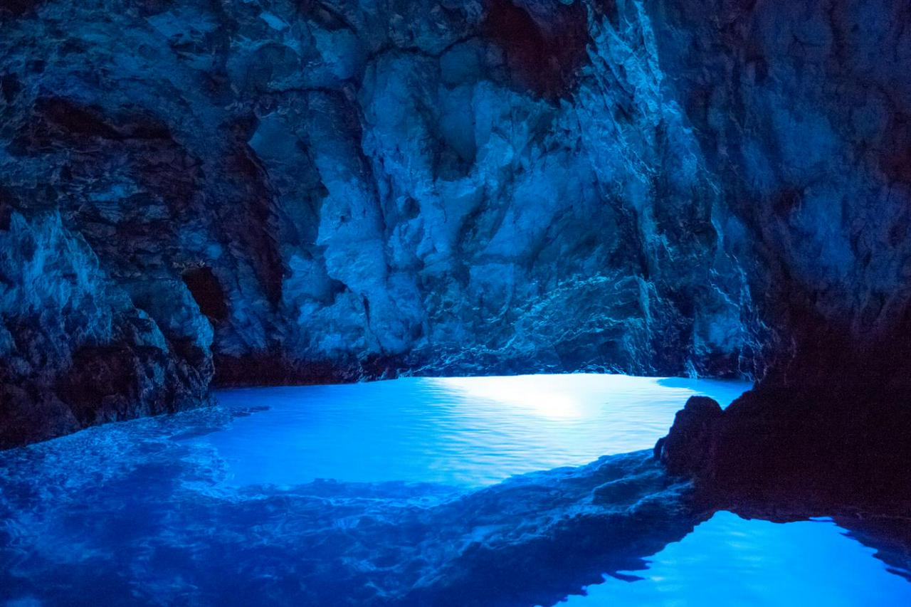 Excursão para grupos pequenos em cavernas azuis, Vis e Hvar - Photo 10